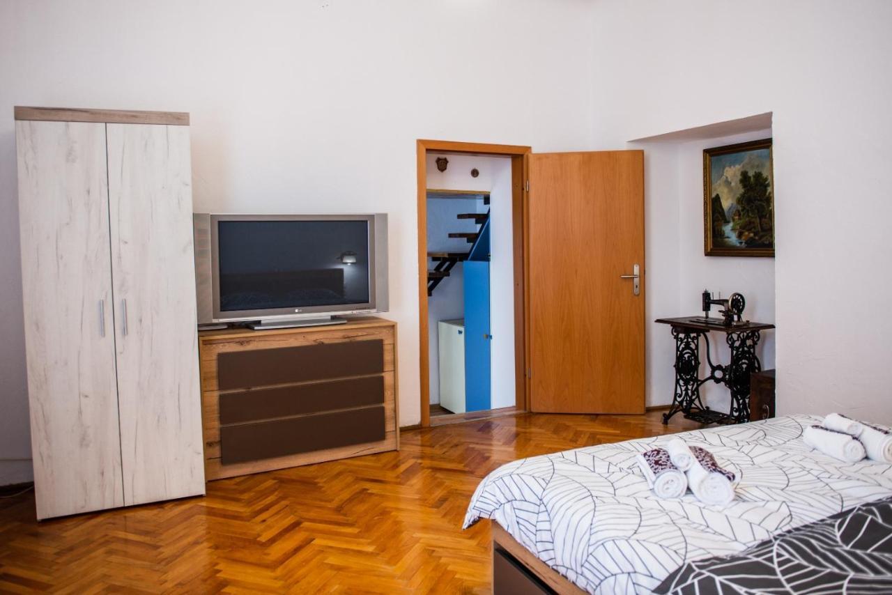 Troll'S House Apartment Sibiu Ngoại thất bức ảnh