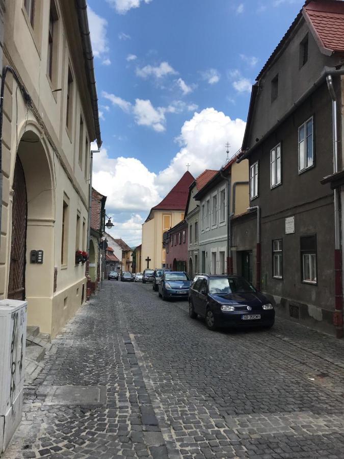 Troll'S House Apartment Sibiu Ngoại thất bức ảnh